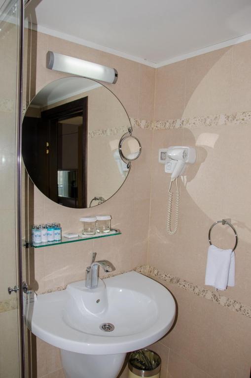 City Hotel Podgorica Zimmer foto